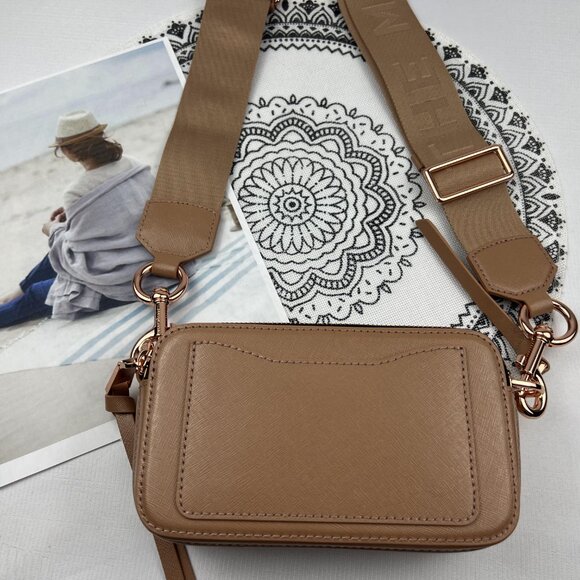 NWOT MARC JACOBS snapshot bag - Picture 3 of 10